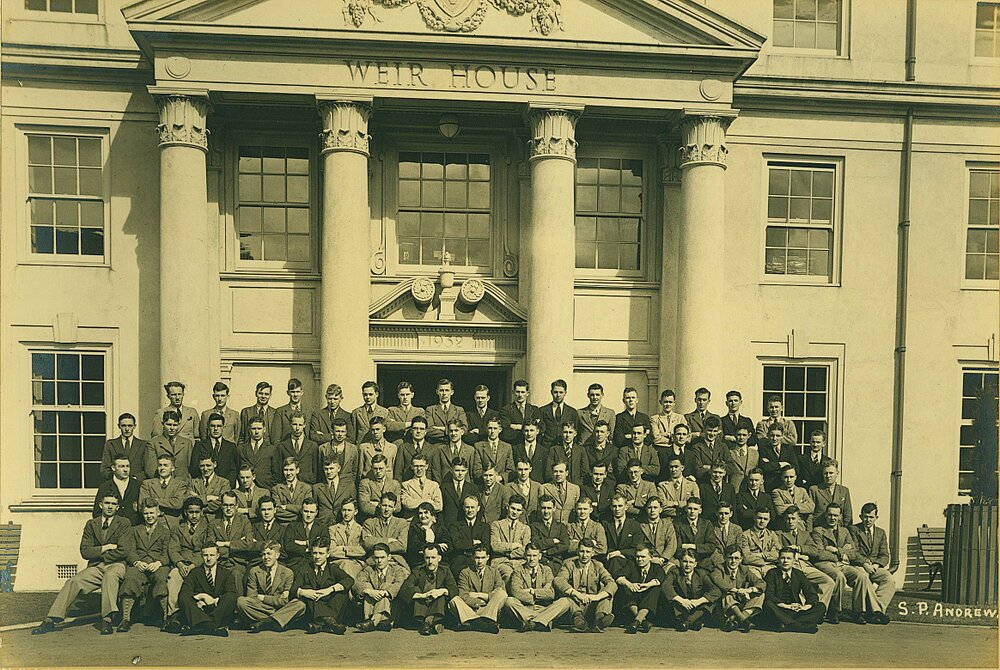 1936 Group portrait of Weir House residents