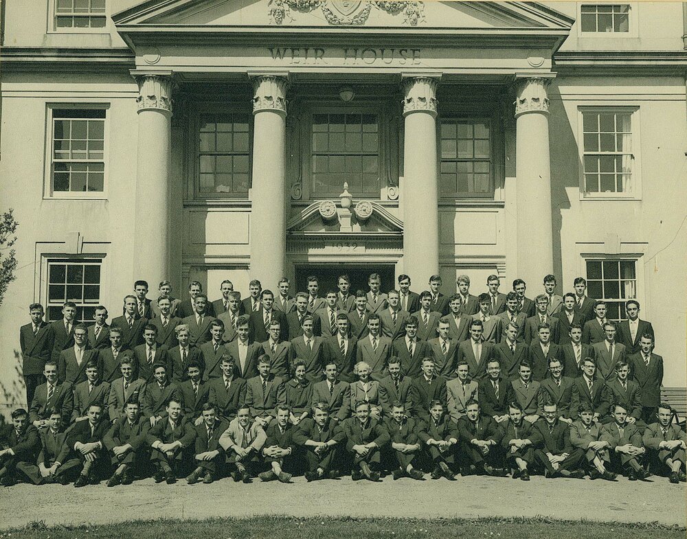 1960 Group portrait of Weir House residents