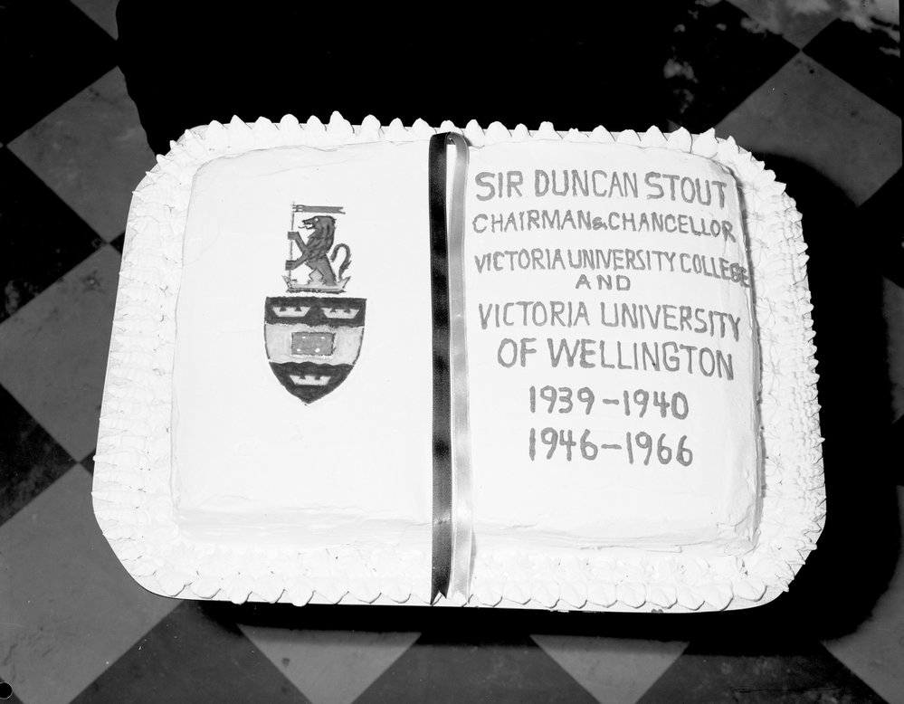 University Functions - Sir Duncan Stout's farewell, cake