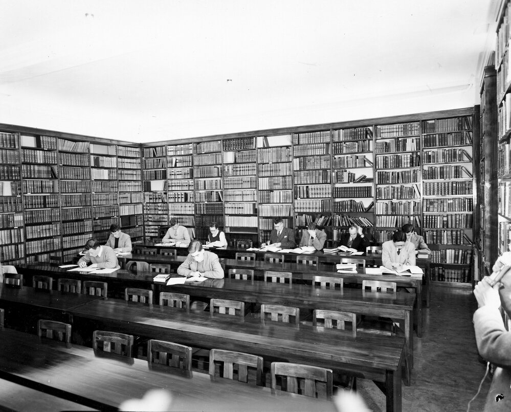 Interiors - Hunter - Law Library [original] - Students