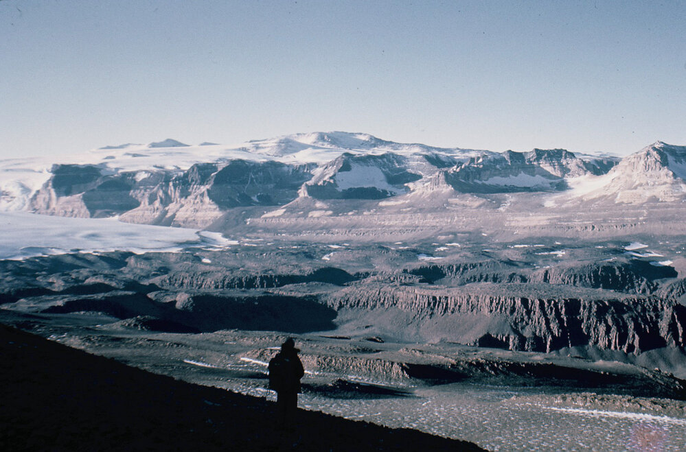 The Labyrinth, Wright Valley