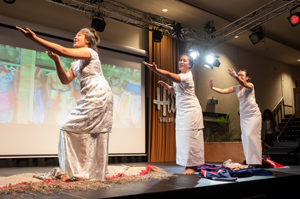 (Tamarini, Olioli) Student performance at Akamai XIV