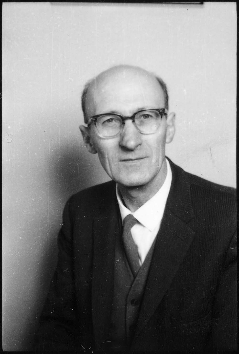 Prof. I.D. Campbell, deputy VC