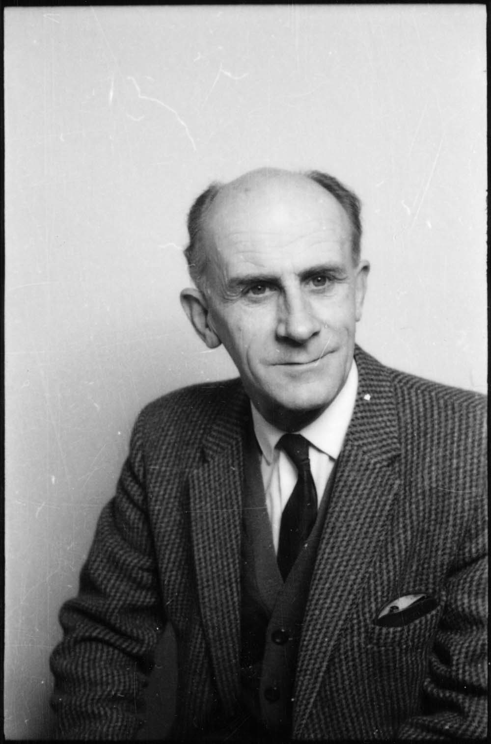 Mr. K. M. Bennet, Universty Extension