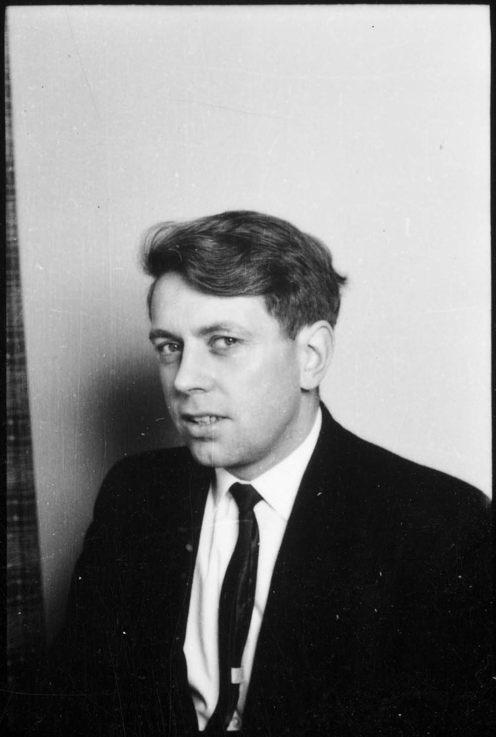 Unknown staff ID photo (I6-006)