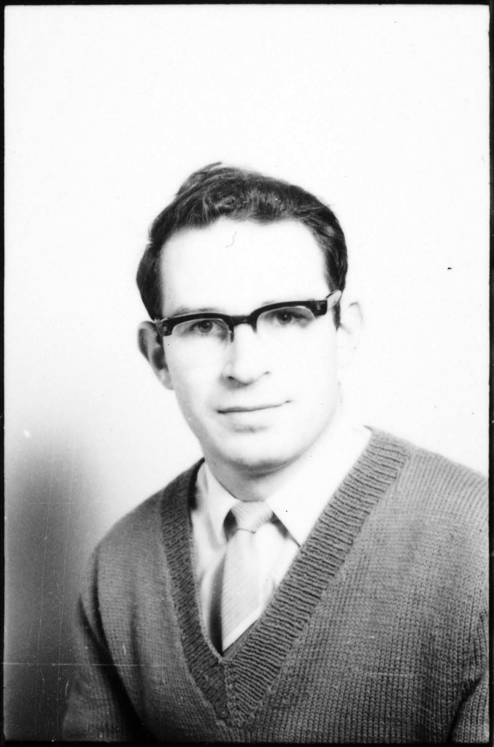 Unknown staff ID photo (J7-005)