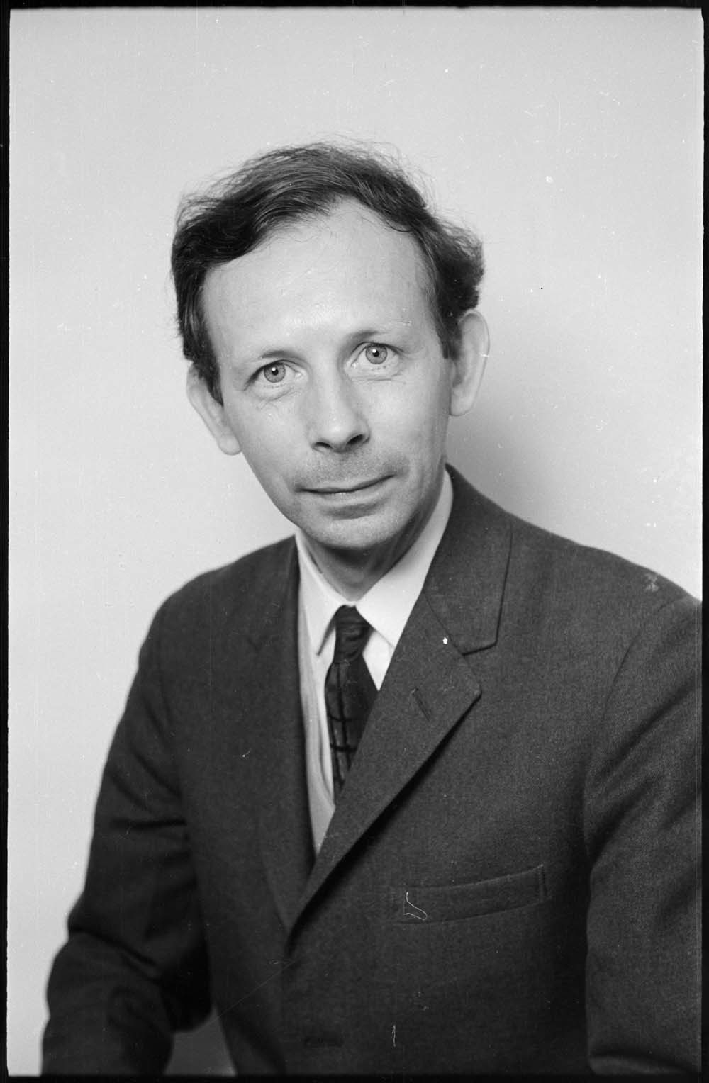 Unknown staff ID photo (X18-002)