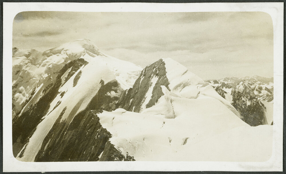 Route of traverse of Mt Walter