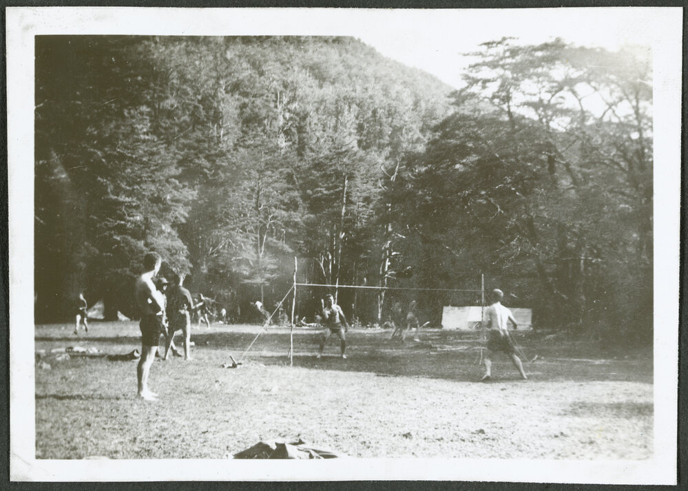 Teniquoits at the Main Camp