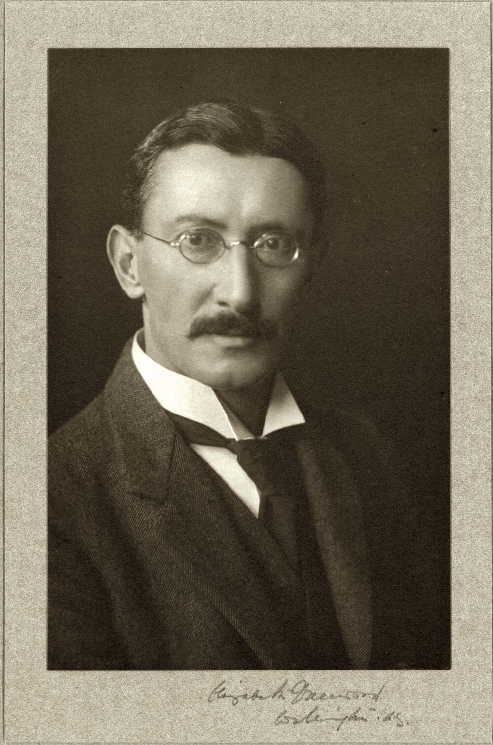 Mr E.T. Norris (Registrar, 1914-1915)