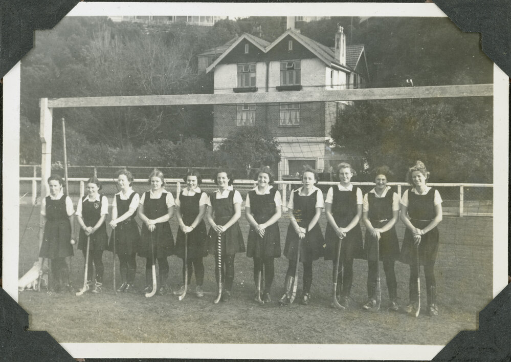 Victoria House team, Weir House v. Victoria House