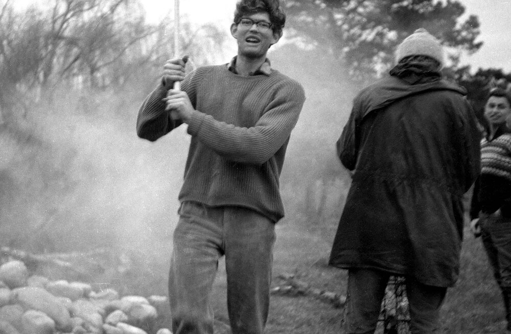 Geoff Bertram at hangi pit at Pāpāwai marae