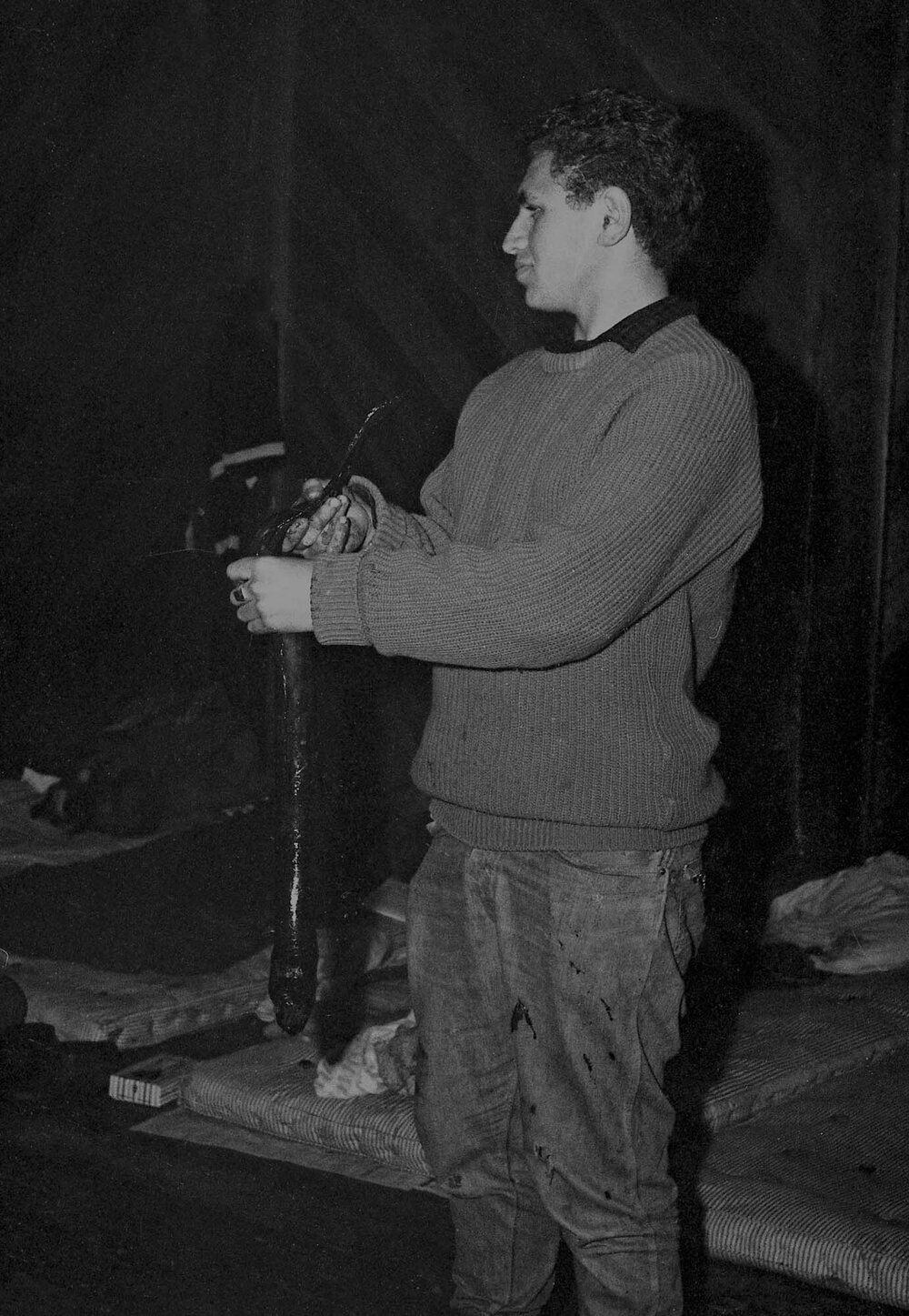 Student inside whare at Pāpāwai marae