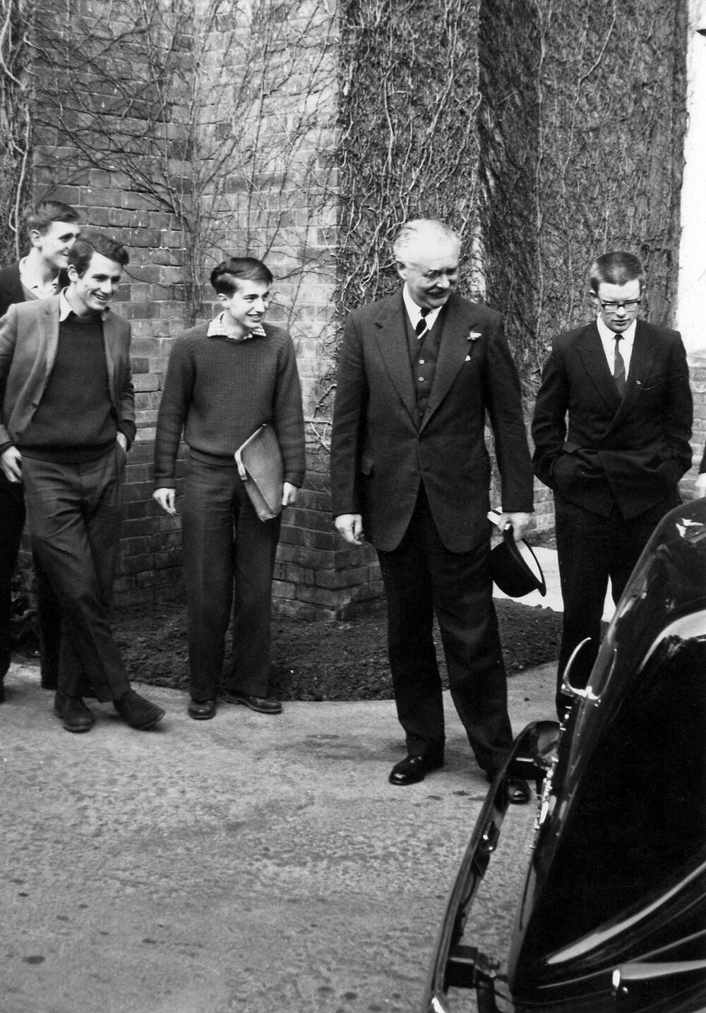 Governer General and students 