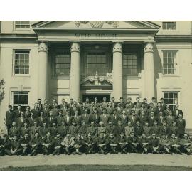1960 Group portrait of Weir House residents