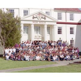 1995 Group portrait of Weir House residents
