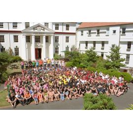 2008 Group portrait of Weir House residents