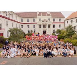 2010 Group portrait of Weir House residents
