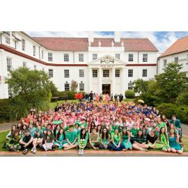 2012 Group portrait of Weir House residents