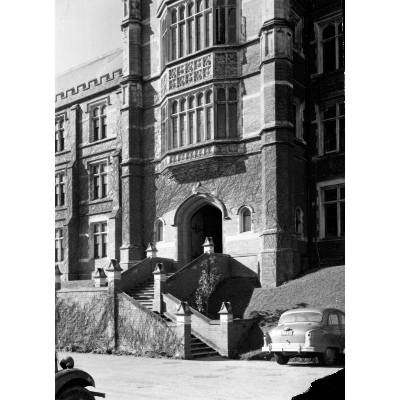 Victoria University of Wellington. Image Services