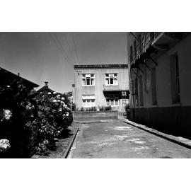 [Dunlop Terrace, Wellington, showing rear of Salvation Army People's Palace Hotel]