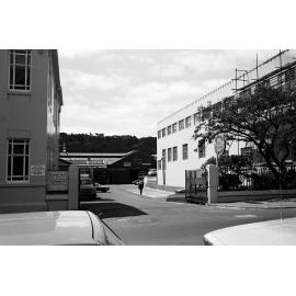 [Unidentified street, Kent Terrace area, Te Aro, Wellington. Tory Street?]