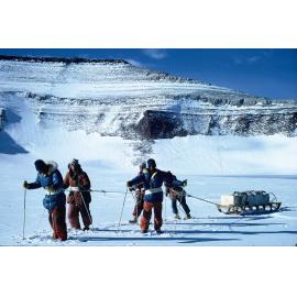 Manhauling – Skelton Neve