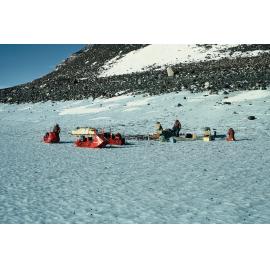 Setting-up camp on ice of Skelton Glacier – Boomerang Range