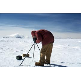 Gravity/ magnetic measurements at Polar Plateau