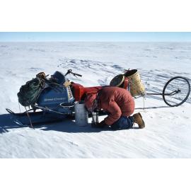 Gravity / magnetic measurements on plateau