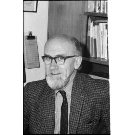 Mr. K. M. Bennet, Universty Extenstion