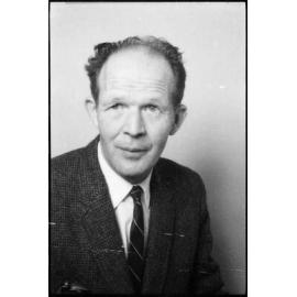 Prof. H.W. Wellman, Geology