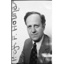 Prof. F. W. Holmes [Prof. F. Holmes] 