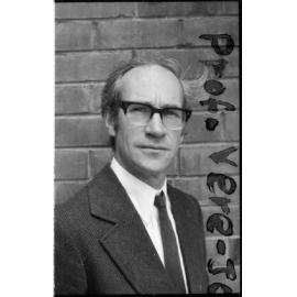 Prof. Vere-Jones [Prof. Vere-Jo]