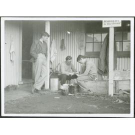 Working & not working - Don McLeod, Prof. Gordon, Alec McLeod