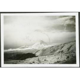 Ngaruhoe from the slopes of Ruapehu