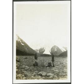 Mt Campbell & the Edwards River. Doug Berryman, Joy Drayton