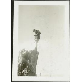 Odds + Ends: Robin Oliver, Northern Orangos, July '43