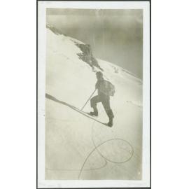 Climbing along the De La Bêche Ridge with Fencing wire