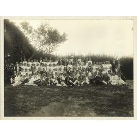 Group at picnic. Possibly University tournament 1913