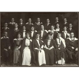 Victoria Graduates 1911