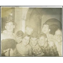 ♀[standard female sex symbol], upwards arrow __!?