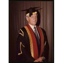 Vice-Chancellor Prof. Leslie Holborow (a)