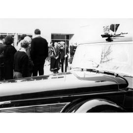 Governor General returns to car from Victoria University visit 