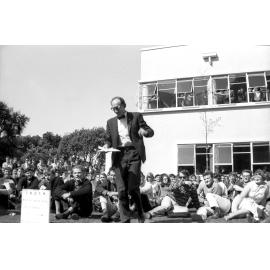 Peter Blizard at the weekly student forum